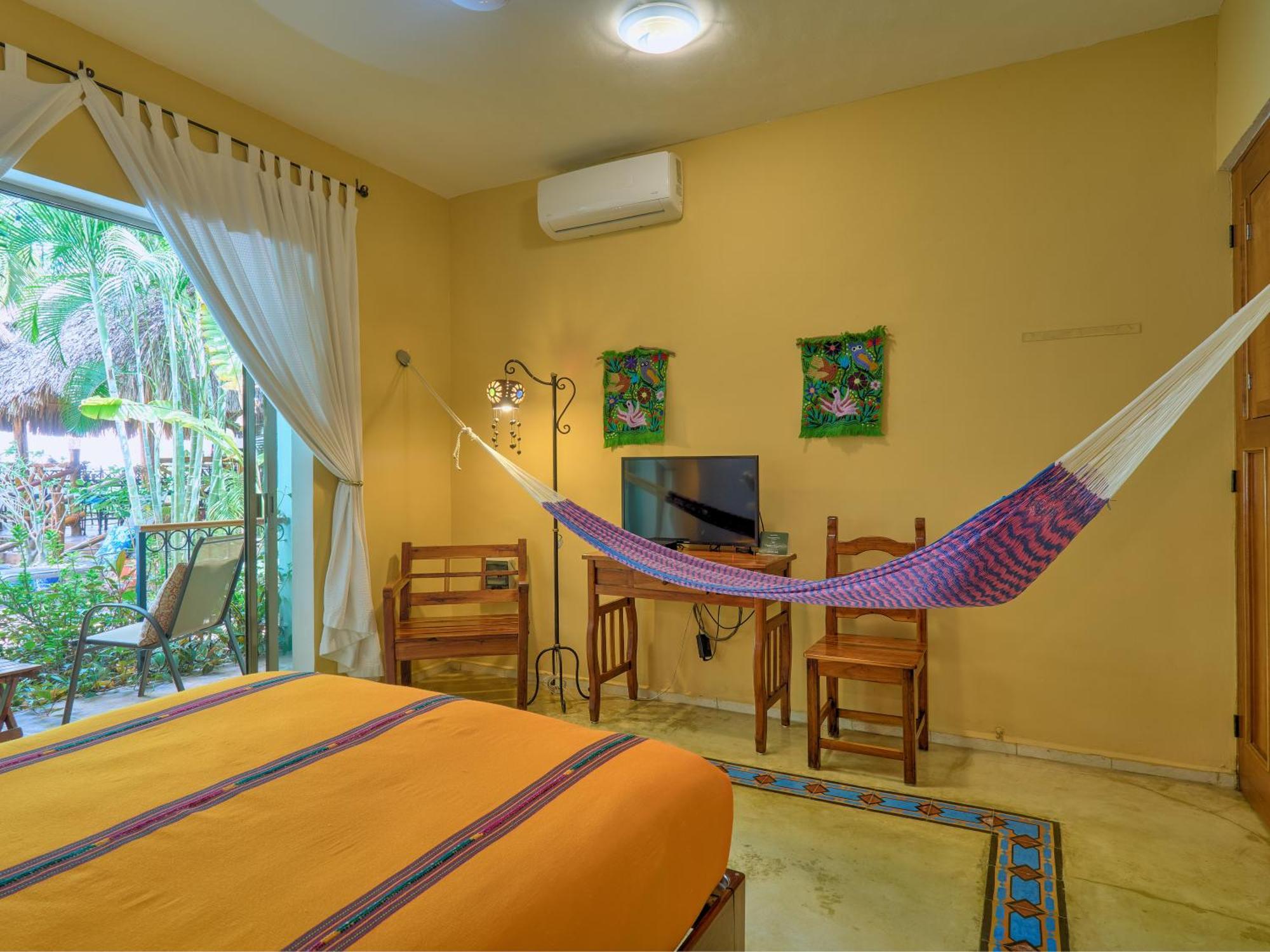 Deluxe Zimmer mit Queensize-Bett und Terrasse
