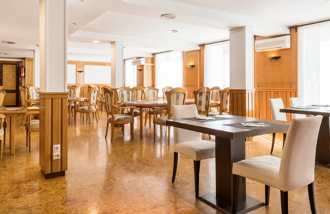 Hotel Ilunion Las Lomas-1