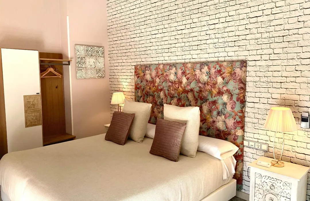 Akla Hotel Merida-1