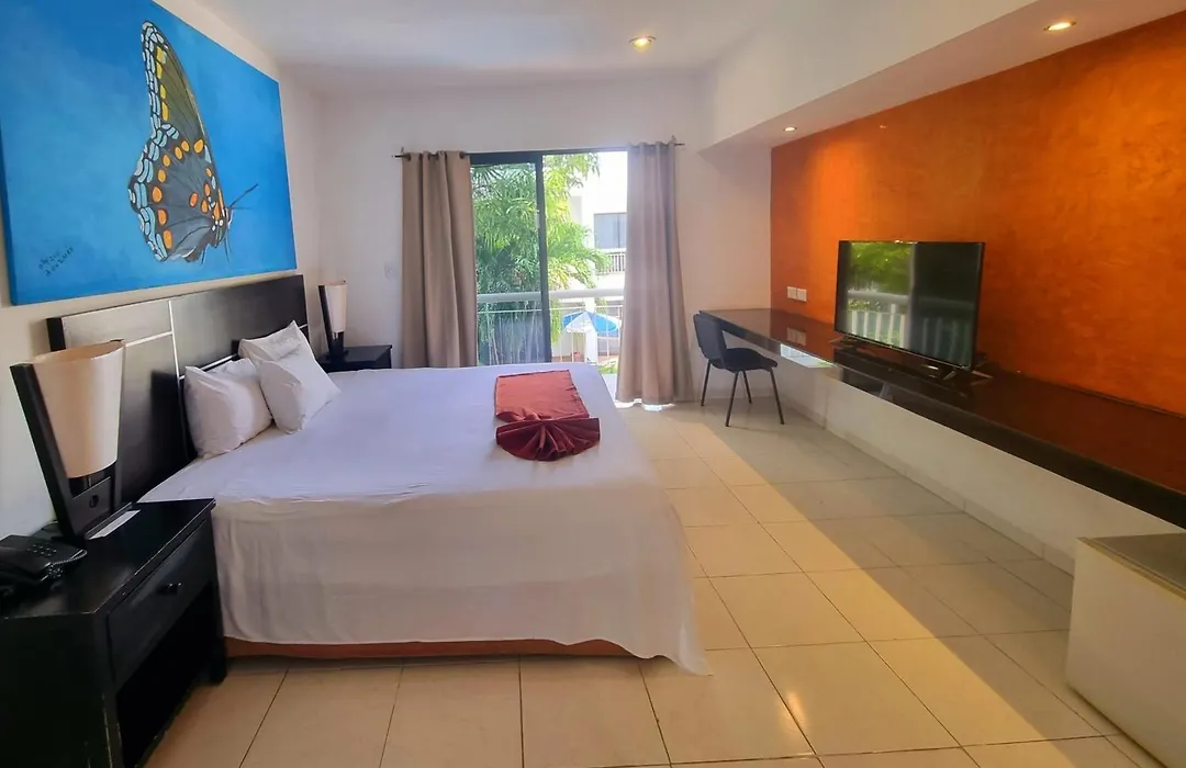 Hotel Holly-1